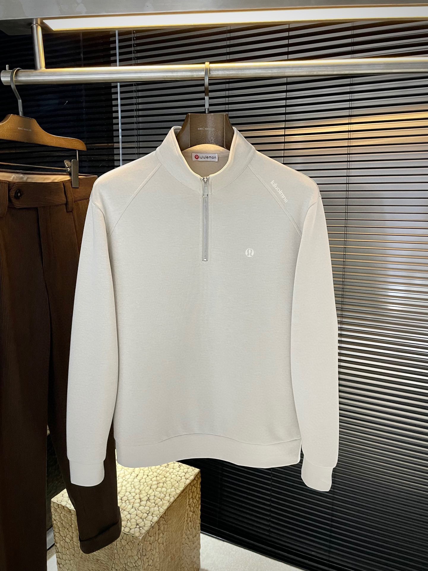 NO:595149,P lululem (Lulu) 2025 new autumn style, the latest sweatshirt at the counter. The original version is casual and versatile, with a casual and lazy style. Customized original viscose modal fabric, which is extremely comfortable. High-end atmosphere, does it have the taste of autumn, the first choice. Size M-3XL purchasing level...,, hoodie, sweatshirts, alexander wang19860909P  lululem（ 露露）2025秋季新款,专柜最新卫衣 原版版型上身休闲百搭、随性慵懒范,定制原版粘纤莫代尔面料,舒适感爆棚.高端大气,秋天的味道有没有,首选 .码数 M-3XL 代购级别……,,hoodie,sweatshirts,alexander wang,Men's clothing