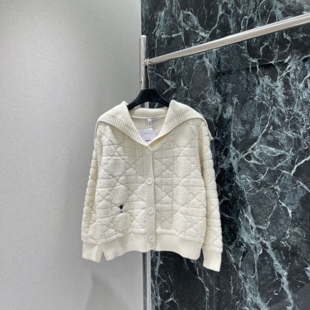 Ｄ家 25秋冬新款 刺绣针织开衫后背“CHRISTIAN DIO”字样➕星形刺绣，搭配经典老花图案，品牌