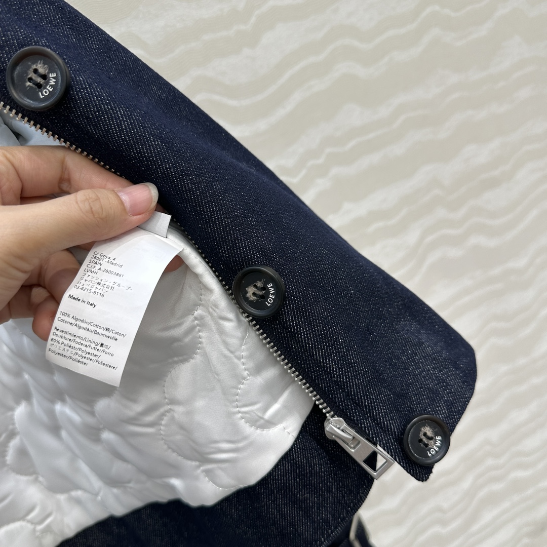 独家首发❤️爆单推荐，Lw时髦精穿搭！原生蓝丹宁牛仔间棉夹克外套！定制活性洗水工艺，连帽可拆卸大A设计版