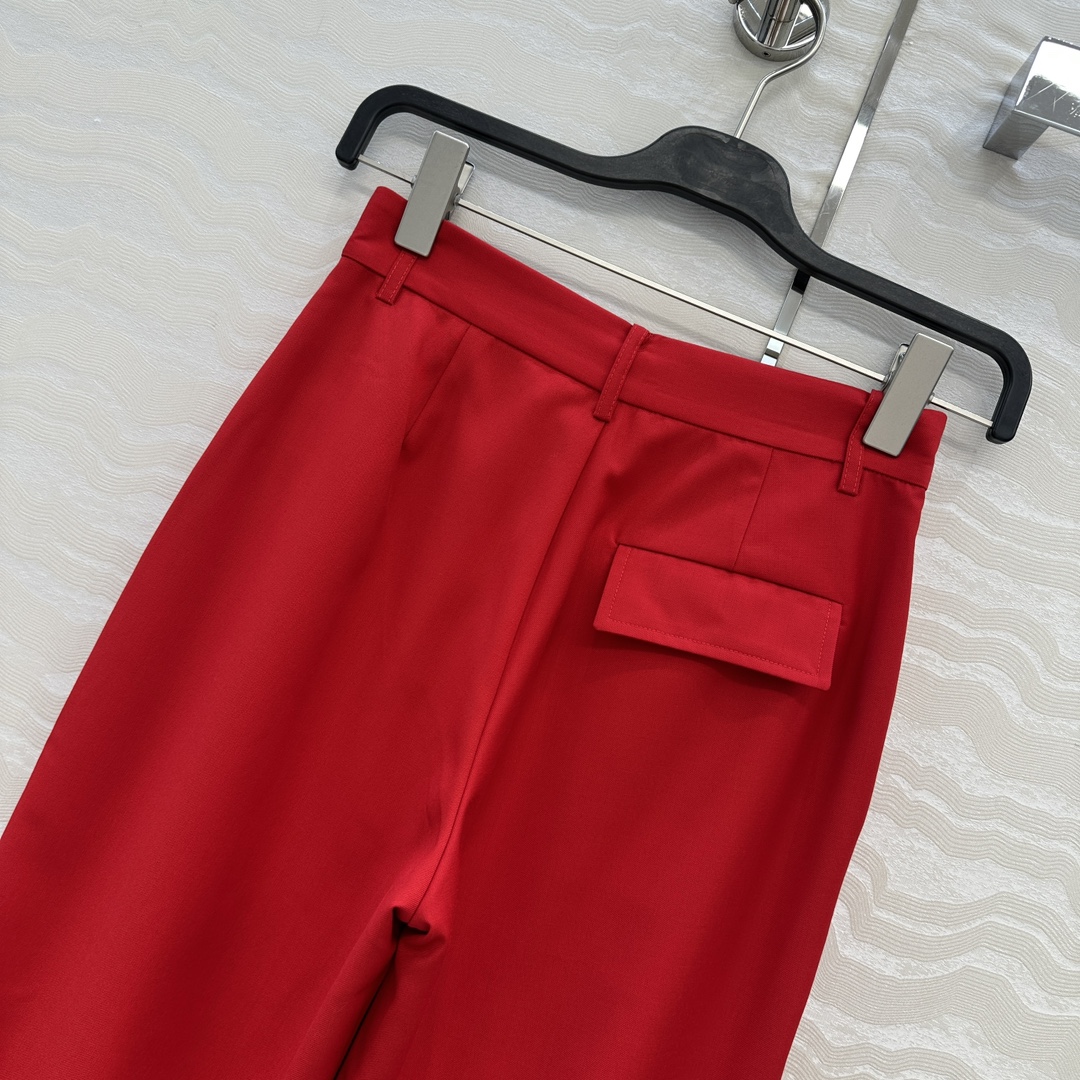 独家首发❤️原单品质❤️BV高智感穿搭，羊毛小西裤！极简主义直筒裤！慵懒随性的高级单品。经典中高腰直筒裤