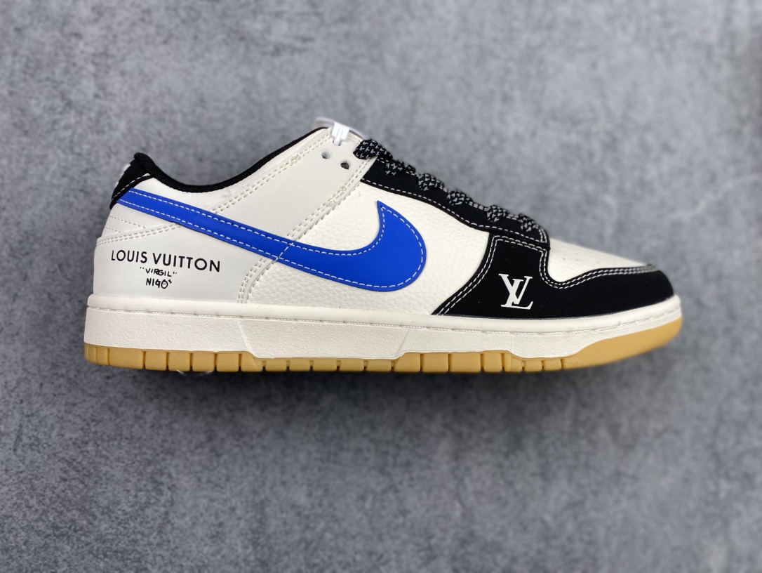 💰300。纯原
 【NK】Nike SB Dunk Low x GUCCI 黑白满天星
原装头层材料 独家版型蒸餾加工
帶來的是更好的视觉和脚感体验
皮料切割干净无任何毛边 细节完美
官方货号：JP1628 021XK
尺码：36 36.5 37.5 38 38.5 39 40 40.5 41 42 42.5 43 44 44.5 45k6