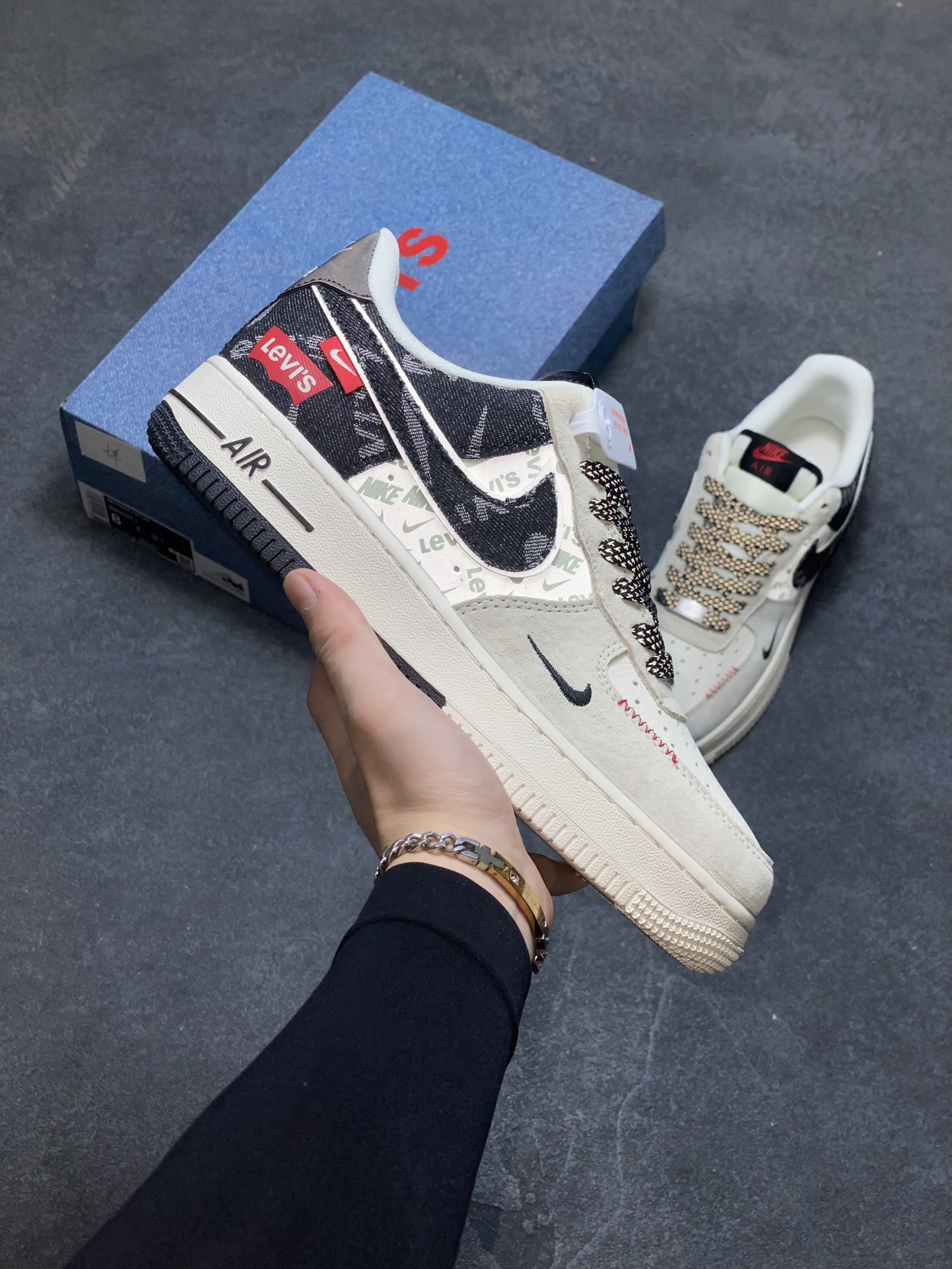 _dhu9se_GNL0dwmtGS7Uuzyli9Hitd7PQw8-axmg