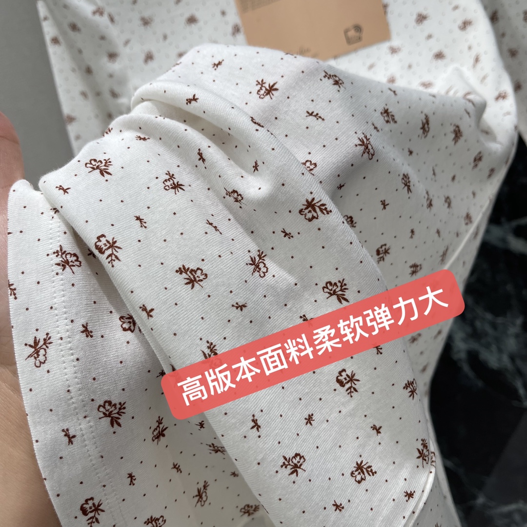 Miu 25秋冬新款 碎花长袖T恤连衣裙 轻薄棉质面料，柔软亲肤，春秋季节超适合!奶油灰底配细碎花，温柔