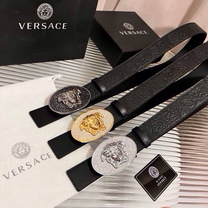 范思哲，新款牛皮革腰带，通体饰有Barocco压花图案。4.0cm