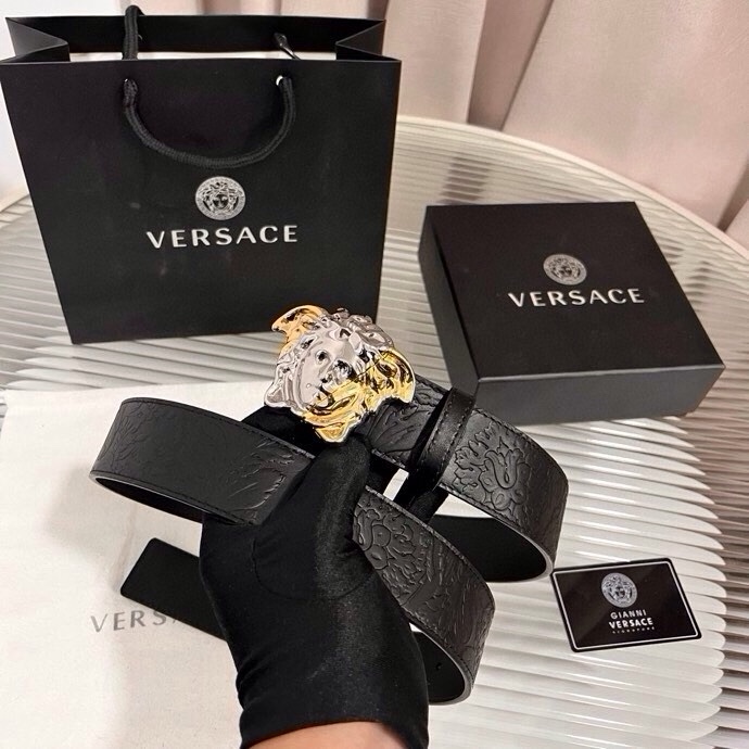 范思哲，新款牛皮革腰带，通体饰有Barocco压花图案。4.0cm