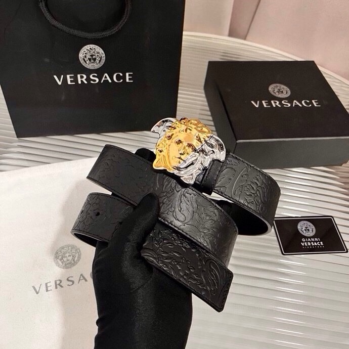 范思哲，新款牛皮革腰带，通体饰有Barocco压花图案。4.0cm