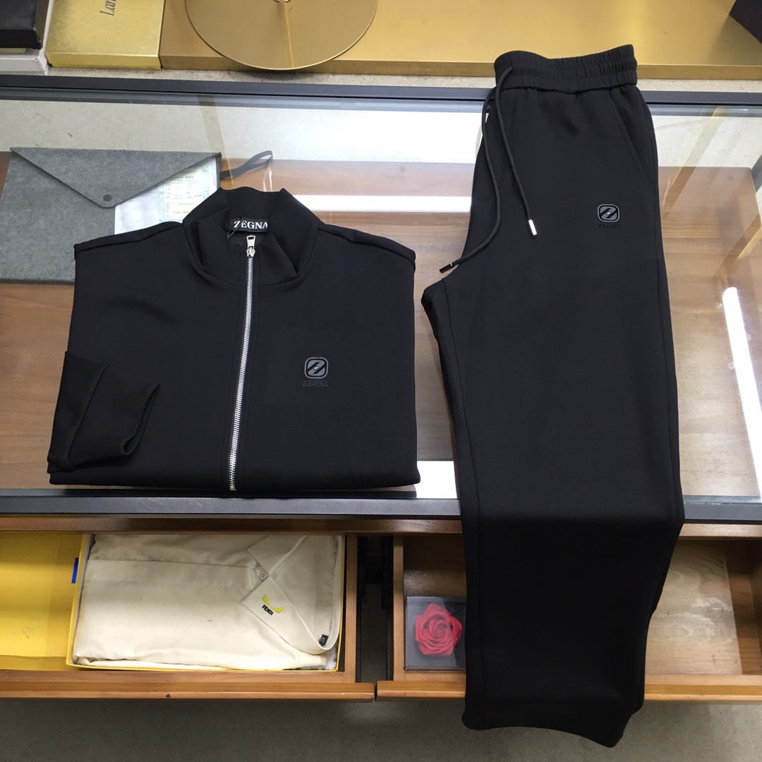 NO:613460,New product suit [Zegn] 2025 autumn and winter new style casual air layer fabric suit, warm, comfortable and casual!  Full of high-end feel!  The details are exquisite and high-end, and the workmanship is impeccable!  The original high-end fabric is very high-end!  The fabric is crisp, anti-wrinkle and wear-resistant, warm, neat and stylish. Everyone must buy a set this autumn and winter. They must look cool and cool when wearing it. This is a particularly recommended model from our store!  M-3XL,,alexander wang19860909新品套装【Zegn】 2025秋冬新款同款休闲空气层面料套装,保暖舒适休闲！高级感满满！细节精致高档,做工无可挑剔！原版高端面料很显高级！面料挺括抗皱耐磨,保暖利落有型 这个秋冬每人必须入手一套 穿上必须是醉帅气的 咋们家特别推荐款！M-3XL,,alexander wang,Men's clothing