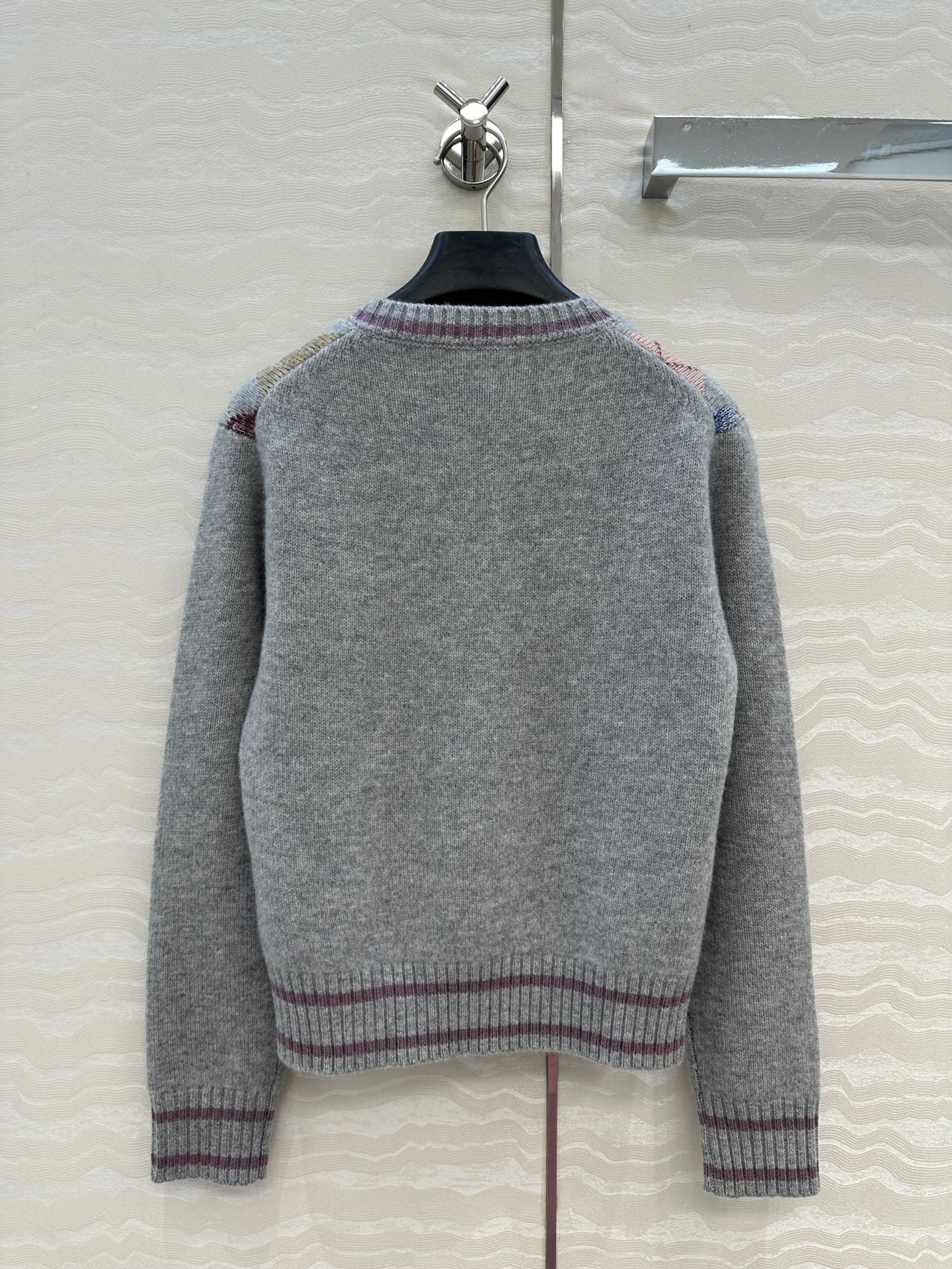 高端原单品质！❤️L滑雪系列Monogram重工立体刺绣logo菱格配色提花毛衣！撞色嵌花工艺贯穿时髦高