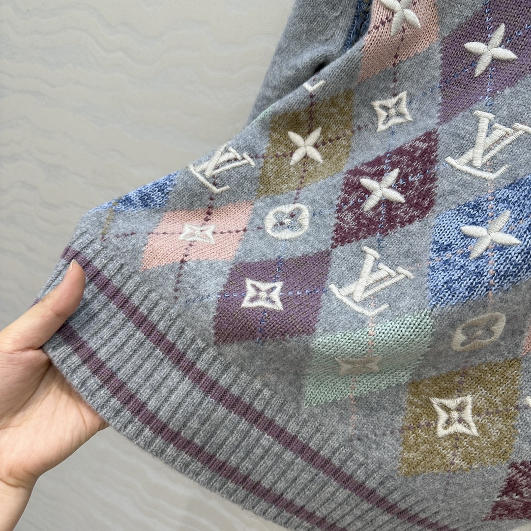 高端原单品质！❤️L滑雪系列Monogram重工立体刺绣logo菱格配色提花毛衣！撞色嵌花工艺贯穿时髦高