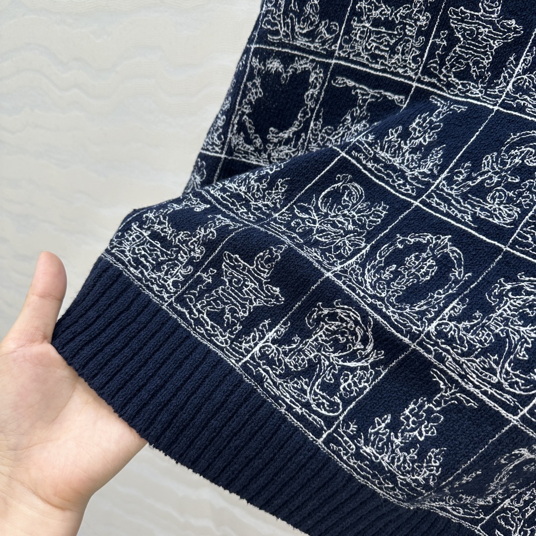 高端原单品质💋Miss D*限定新品！重工AlP🆕habet字母刺绣圆领背心小上衣，认准我家品质❤️定制