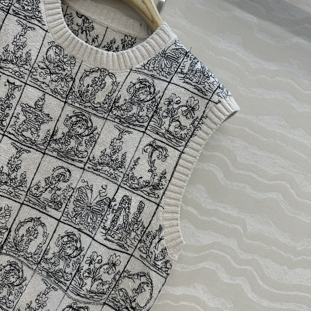 高端原单品质💋Miss D*限定新品！重工AlP🆕habet字母刺绣圆领背心小上衣，认准我家品质❤️定制