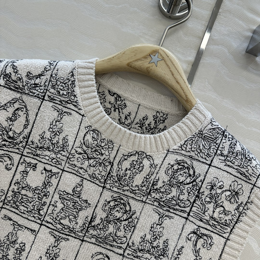 高端原单品质💋Miss D*限定新品！重工AlP🆕habet字母刺绣圆领背心小上衣，认准我家品质❤️定制