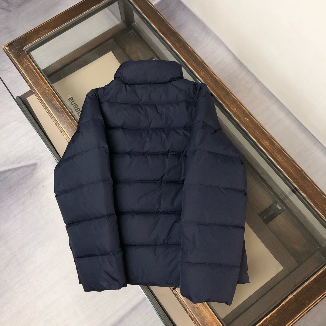 Chaqueta de plumas Prada, Novedad en las estanterías — photo 9
