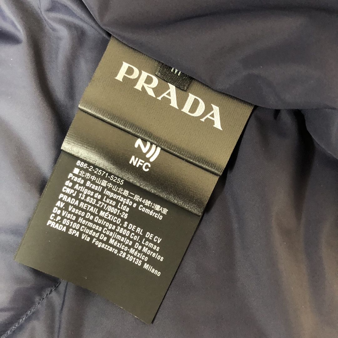 Chaqueta de plumas Prada, Novedad en las estanterías — photo 8