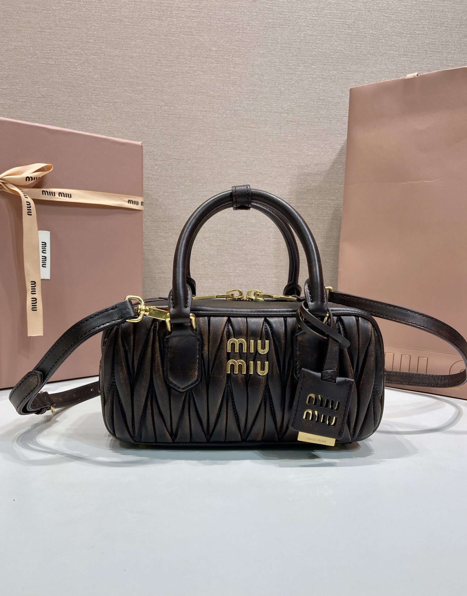미우미우 가방 5BB142