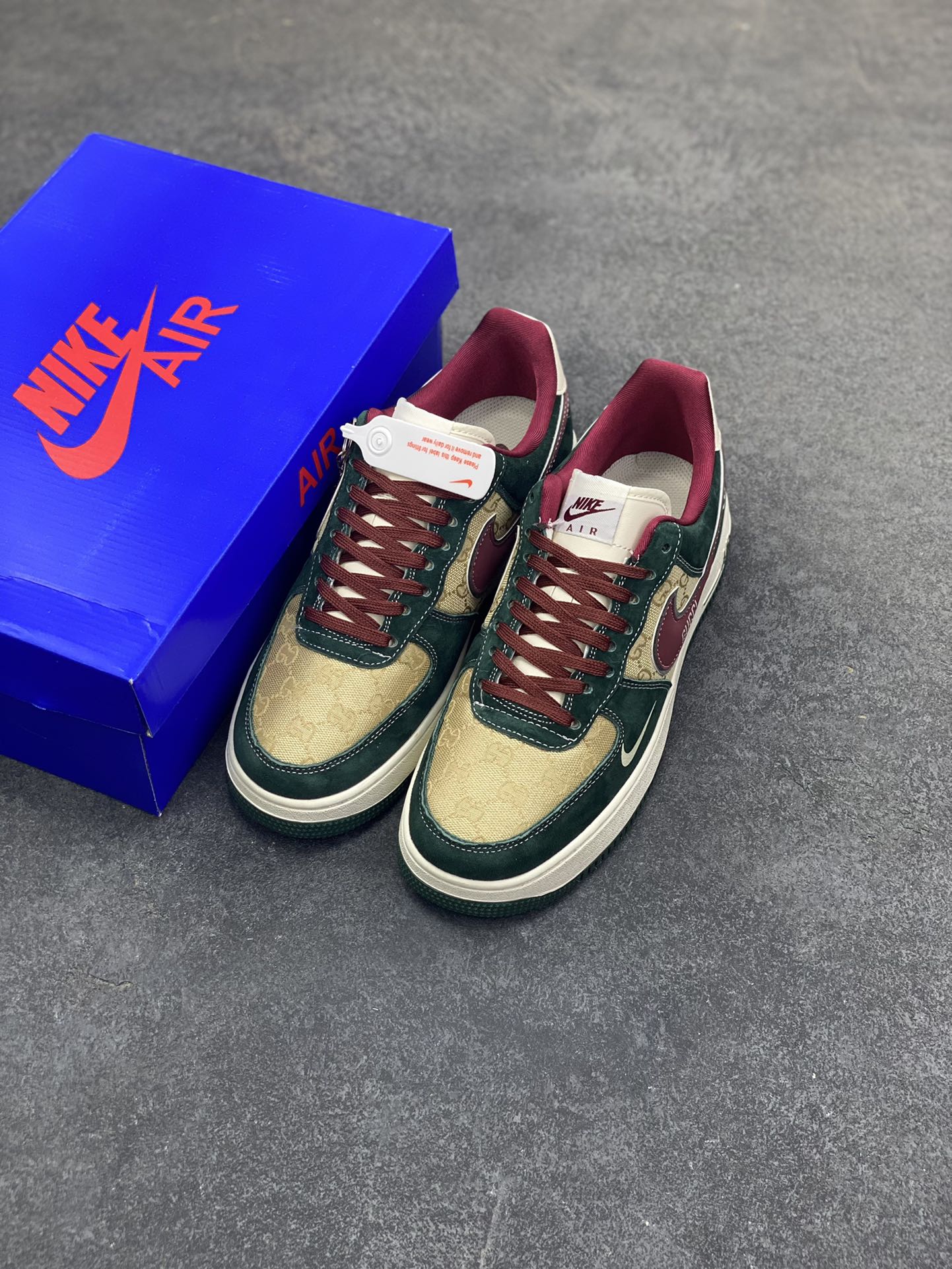 图片[8]-NIke Air Force 1 \’07 Low “古驰联名——卡其朱砂勾”空军一号 低帮 运动鞋 休闲鞋 折边针车 工艺难度大 原楦头原纸板 原装鞋盒 定制五金配件 内置全掌气垫 原厂鞋底 货号：SY1388-007 尺码：36 36.5 37.5 38 38.5 39 40 40.5 41 42 42.5 43 44 44.5 45-选品中心