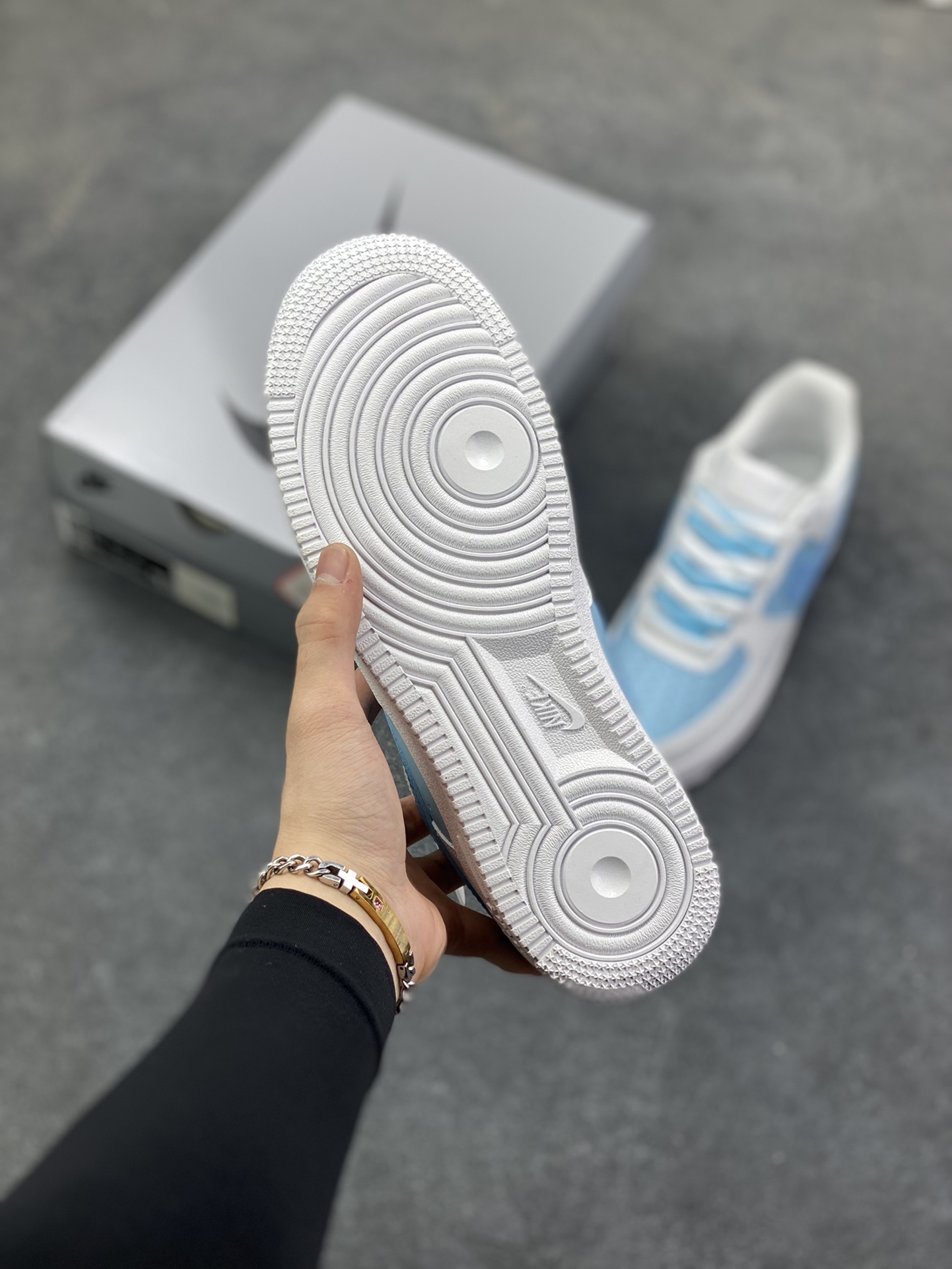 图片[5]-Nike Air Force 1 Low’07 夏末 空军一号低帮休闲板鞋 定制皮料 原厂3D打印 定制鞋盒 原楦原纸板 纯正空军版型 内置全掌气垫 货号：ZH0316-117 尺码：36 36.5 37.5 38 38.5 39 40 40.5 41 42 42.5 43 44 44.5 45-选品中心