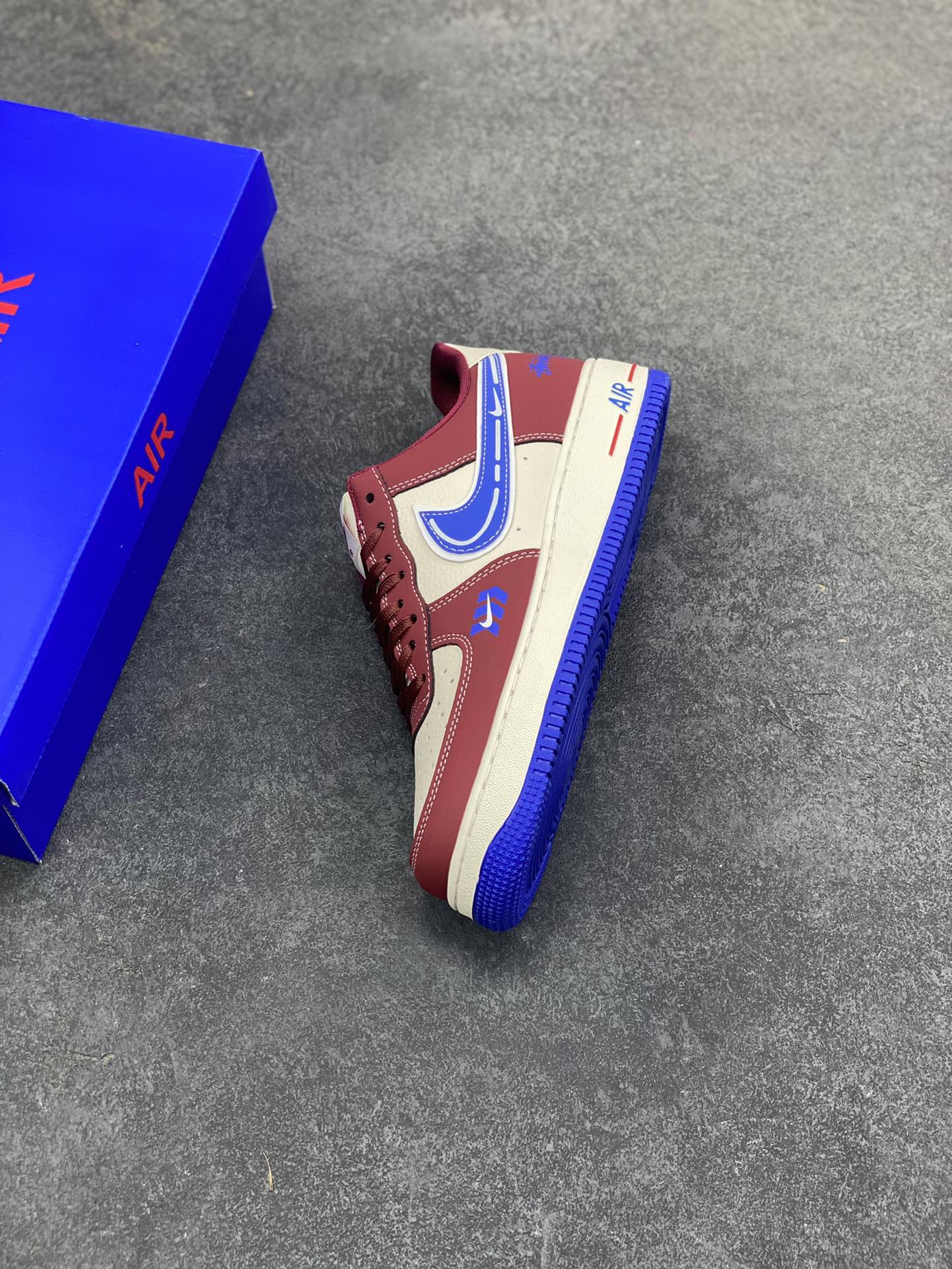 图片[7]-NIke Air Force 1 \’07 Low “斯图西联名——焦糖蓝勾”空军一号 低帮 运动鞋 休闲鞋 折边针车 工艺难度大 原楦头原纸板 原装鞋盒 定制五金配件 内置全掌气垫 原厂鞋底 货号：SY1388-005 尺码：36 36.5 37.5 38 38.5 39 40 40.5 41 42 42.5 43 44 44.5 45-选品中心