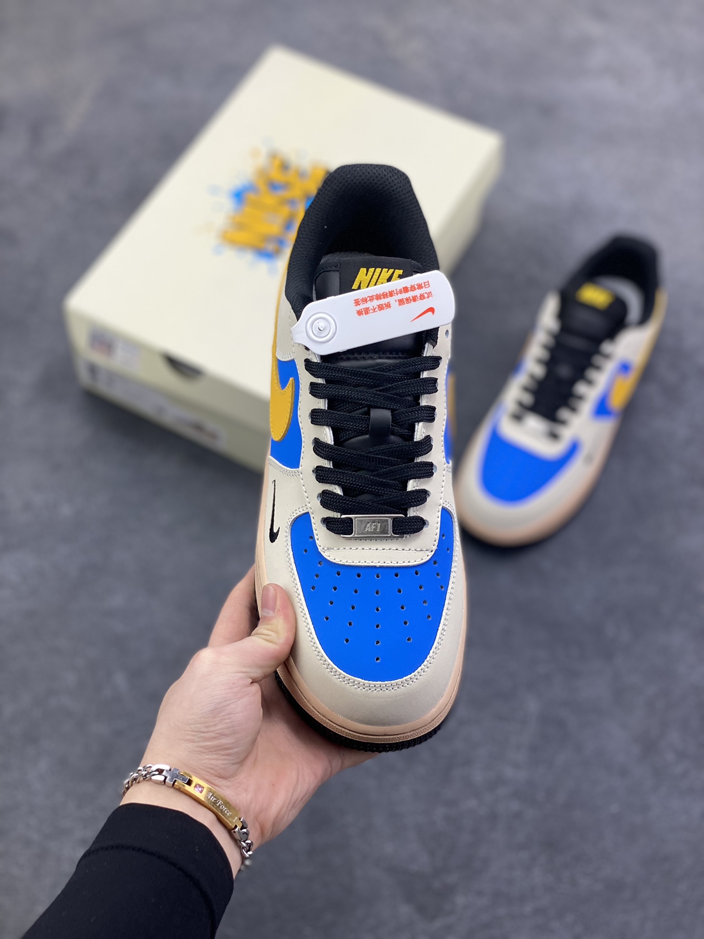 图片[2]-NIke Air Force 1 \’07 Low NIKE–拼接缤纷 空军一号低帮 运动鞋 休闲鞋 折边针车 工艺难度大 原楦头原纸板 高级牛仔 高端定制鞋盒 原厂鞋底 超高清洁度 细节完美 货号：NH0601-577 尺码：36 36.5 37.5 38 38.5 39 40 40.5 41 42 42.5 43 44 44.5 45-选品中心