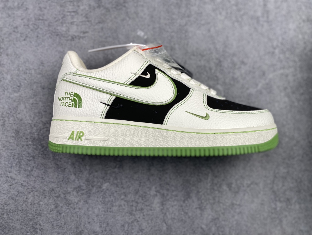 双十一 Nike Air Force 1 Low 07 x The North Face 白黑绿三小钩 原楦头原纸板 打造纯正低帮空军版型 专注外贸渠道 全掌内置蜂窝气垫 原盒配件 原厂中底钢印、拉帮完美 官方货号:SC9207-527 k7