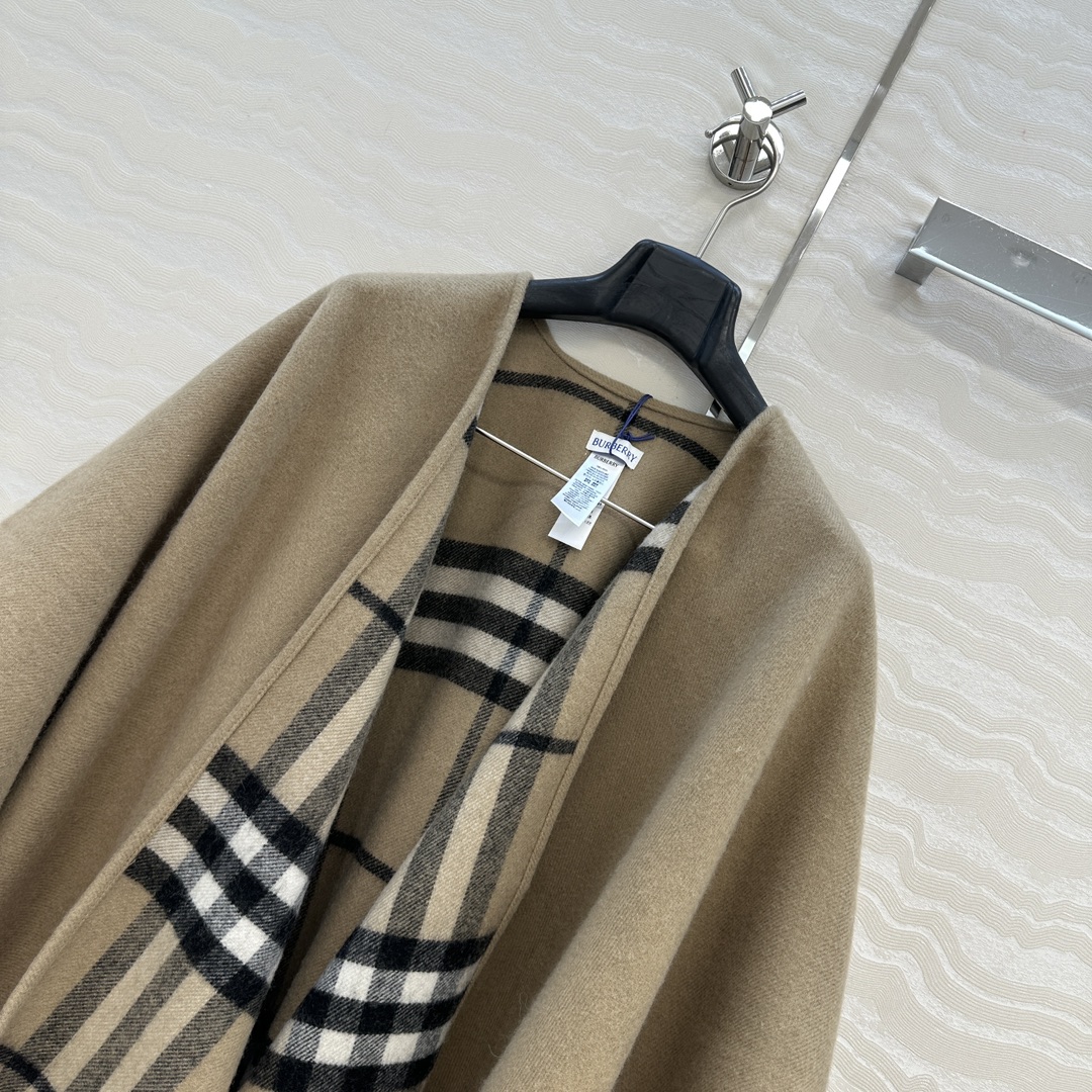 独家首发❤️原单品质！B苏格兰🏴󠁧󠁢󠁳󠁣󠁴󠁿格纹双面羊绒披肩大围巾斗篷！原版定制双织工艺！不规则垂坠感帅