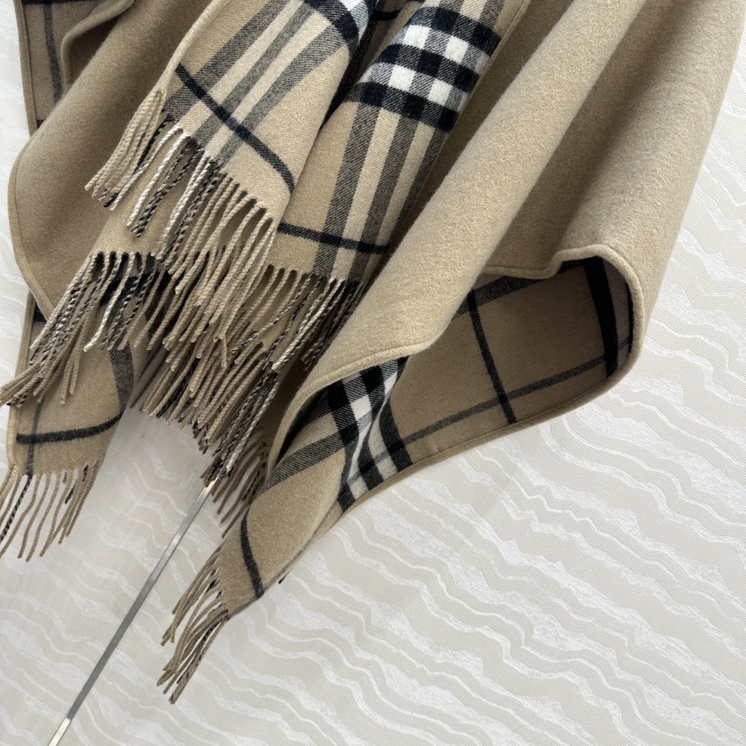 独家首发❤️原单品质！B苏格兰🏴󠁧󠁢󠁳󠁣󠁴󠁿格纹双面羊绒披肩大围巾斗篷！原版定制双织工艺！不规则垂坠感帅