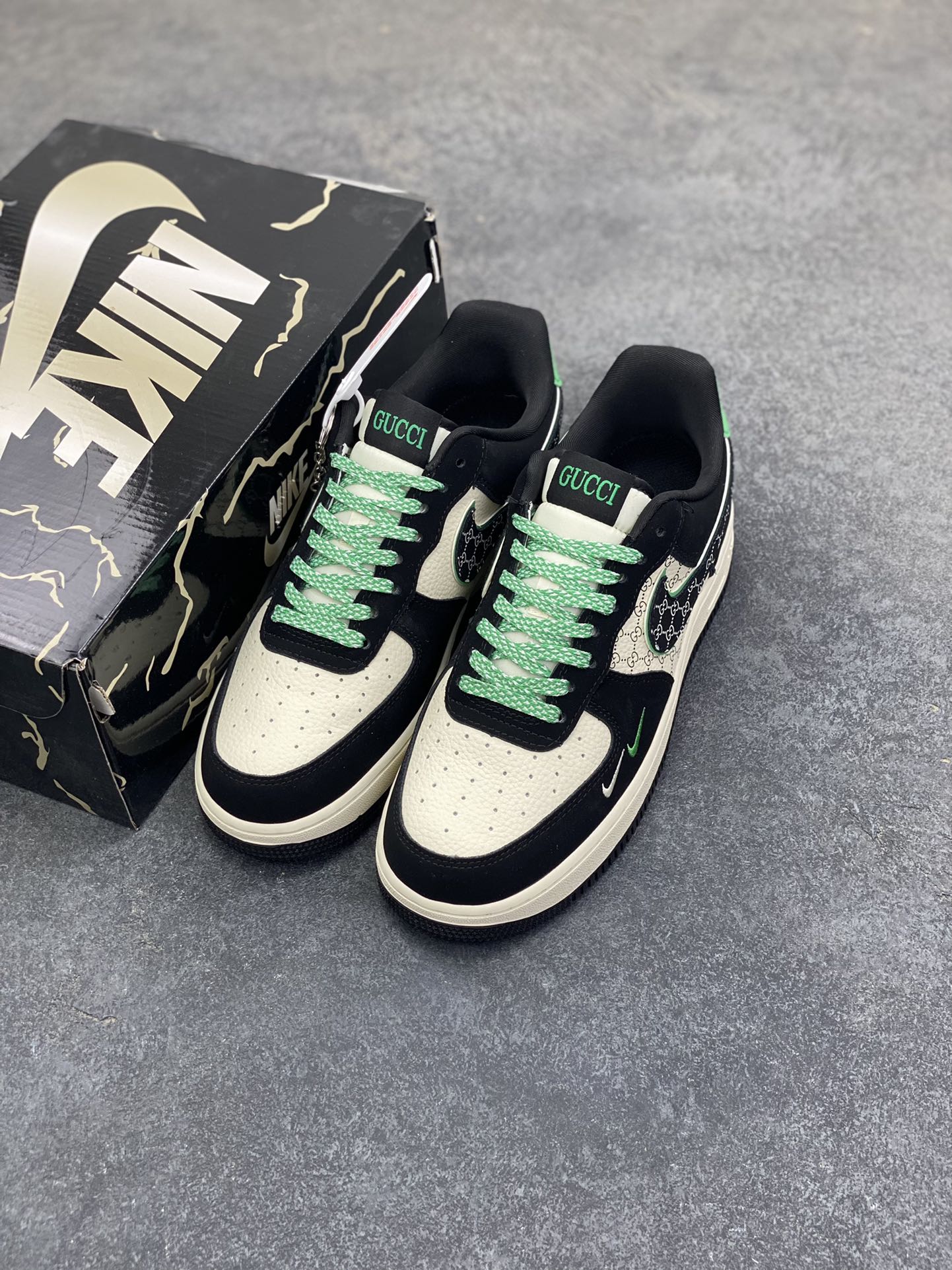 图片[8]-Nike Air Force 1 \’07 Low “古驰联名——花纹米黑绿”空军一号 高端定制 低帮 运动鞋 休闲鞋 折边针车 工艺难度大 原楦头原纸板 原装鞋盒 定制五金配件 内置全掌气垫 原厂鞋底 货号：KJ1688-024 尺码：36 36.5 37.5 38 38.5 39 40 40.5 41 42 42.5 43 44 44.5 45-选品中心