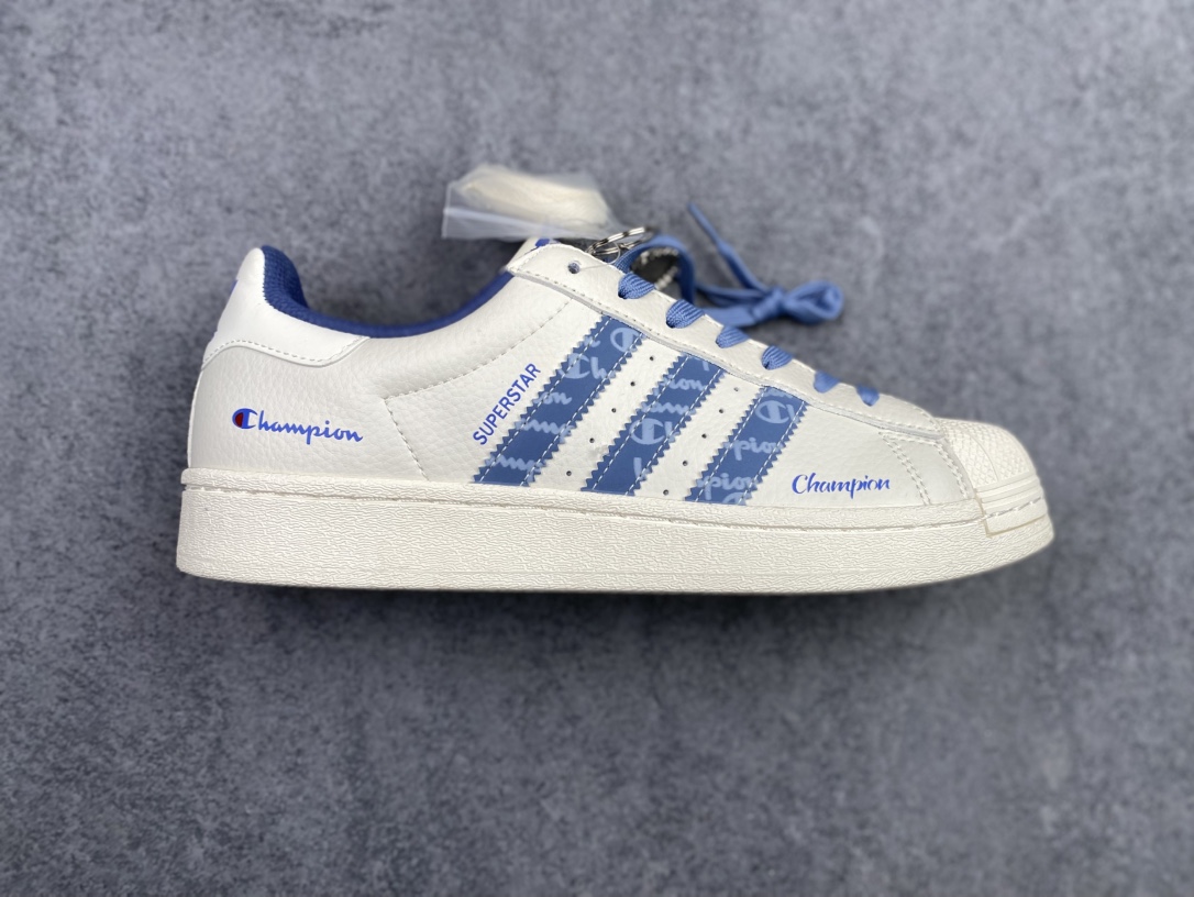公司级 海外爆款限量发售!高端定制贝壳头阿迪Adidas originals SUPERSTAR “巴黎世家联名 米白浅蓝色”高端定制 低帮休闲板鞋 定制鞋盒 大厂品质出货 超高清洁度 皮料切割干净无任何毛边 细节完美 货号:DS0020 x7