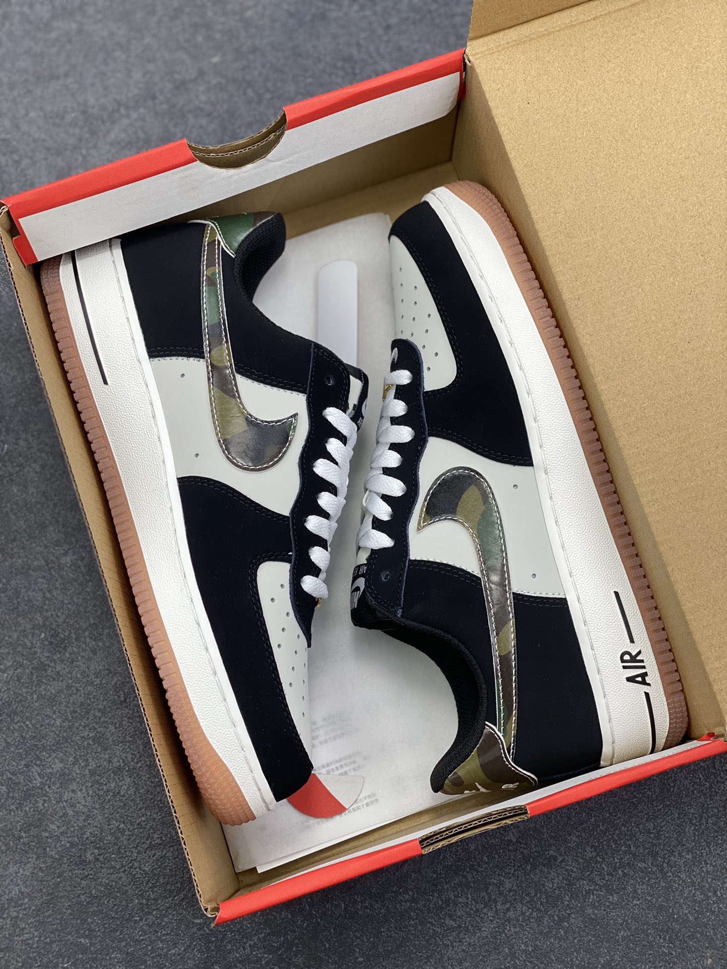 图片[9]-NK Air Force 1 空军一号 翻毛黑生胶 原楦头原纸板 打造纯正空军版型#专注外贸渠道 全掌内置蜂窝气垫 #原盒配件 原厂中底钢印、拉帮完美 货号：HQ1967-100 尺码：36 36.5 37.5 38 38.5 39 40 40.5 41 42 42.5 43 44 44.5 45-选品中心