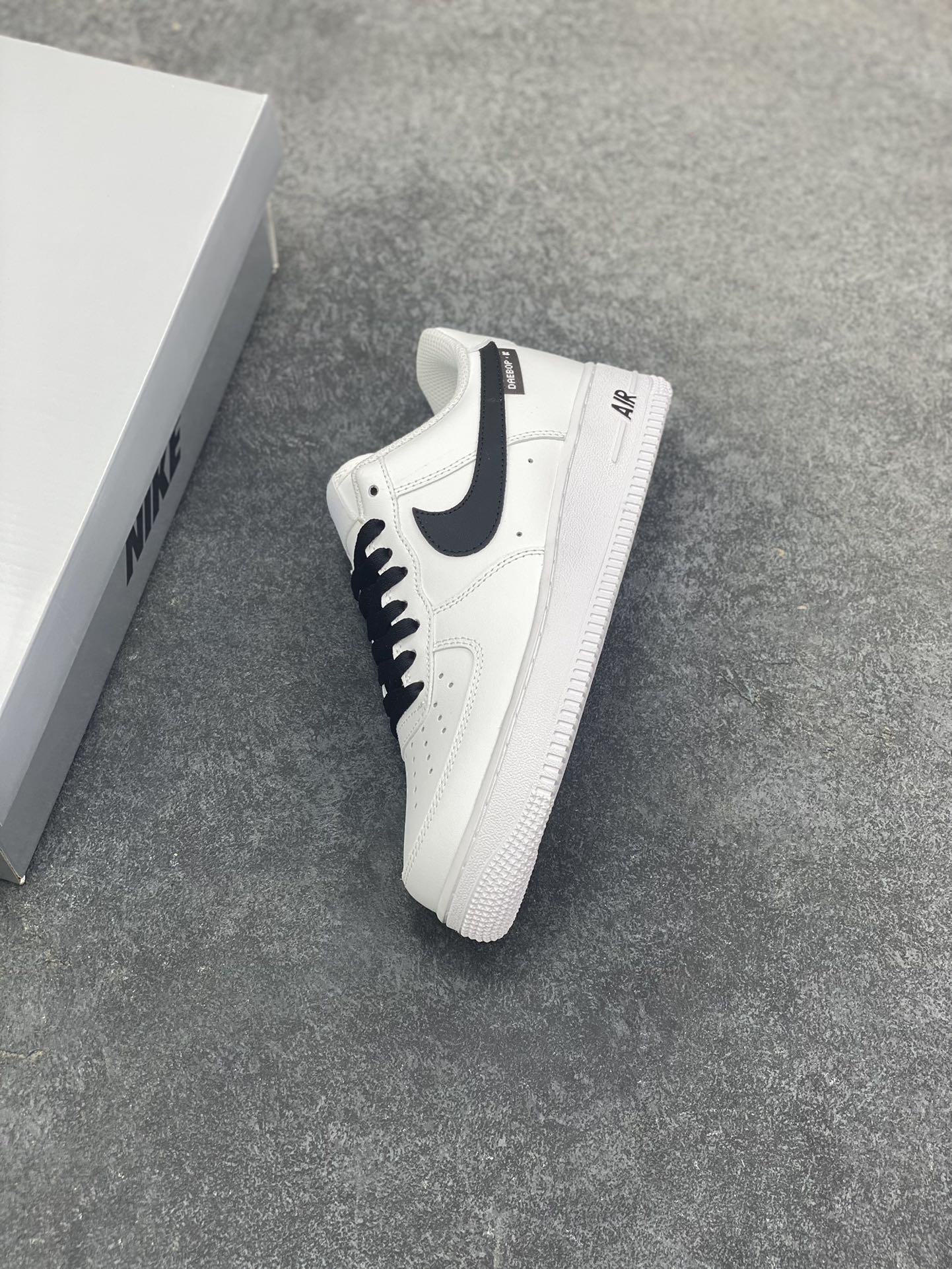 图片[7]-Nike Air Force 1 Low’07 雄途 空军一号低帮休闲板鞋 定制皮料 原厂3D打印 定制鞋盒 原楦原纸板 纯正空军版型 内置全掌气垫 货号：ZH0316-135 尺码：36 36.5 37.5 38 38.5 39 40 40.5 41 42 42.5 43 44 44.5 45-选品中心