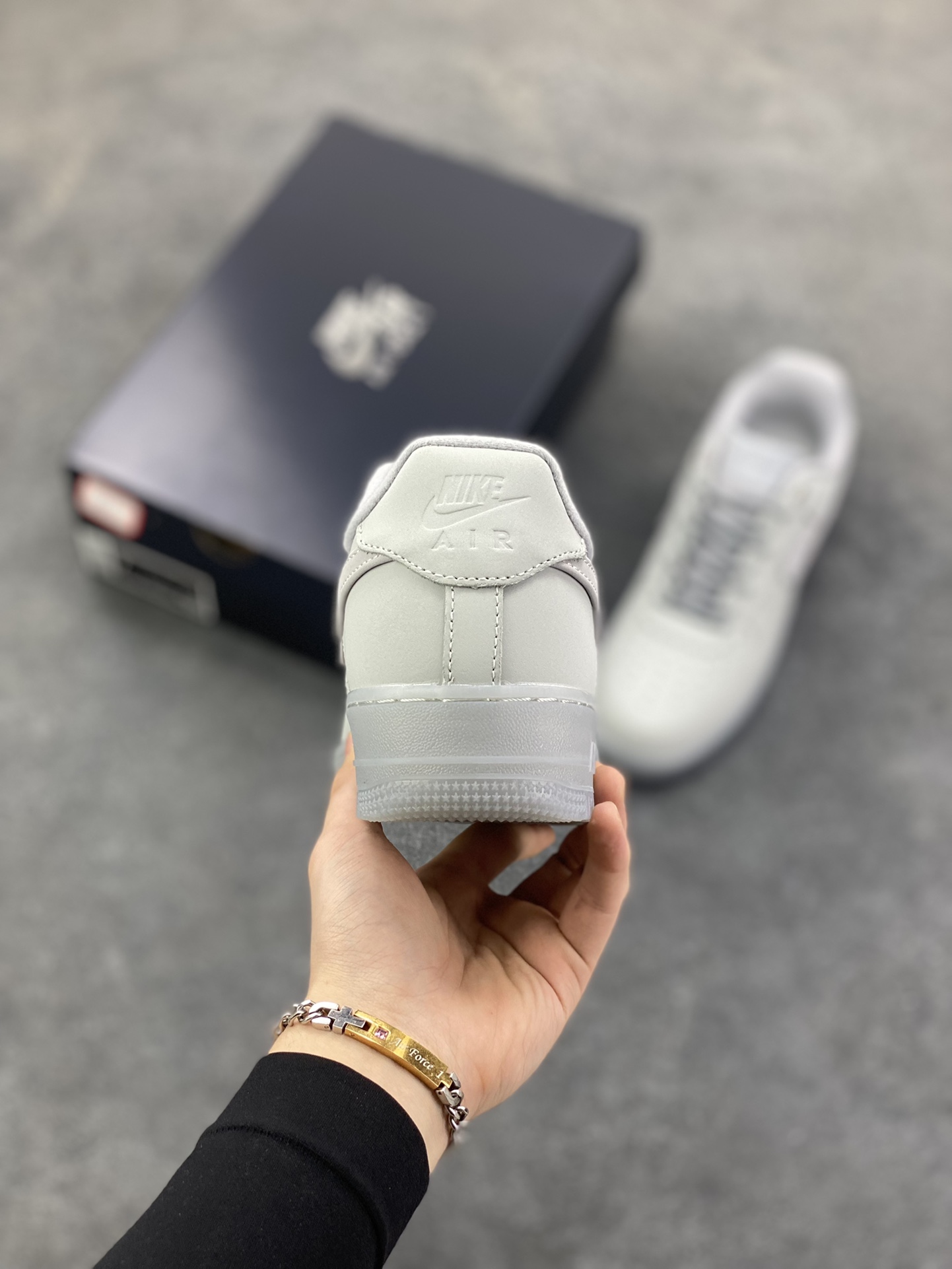 图片[4]-Nike Air Force 1 Low 灰水晶底 空军一号低帮运动休闲板鞋 原楦头原纸板 打造纯正空军版型 专注外贸渠道 全掌内置蜂窝气垫 原盒配件 原厂中底钢印、拉帮完美 货号：CJ9179-002 尺码：36 36.5 37.5 38 38.5 39 40 40.5 41 42 42.5 43 44 44.5 45-选品中心