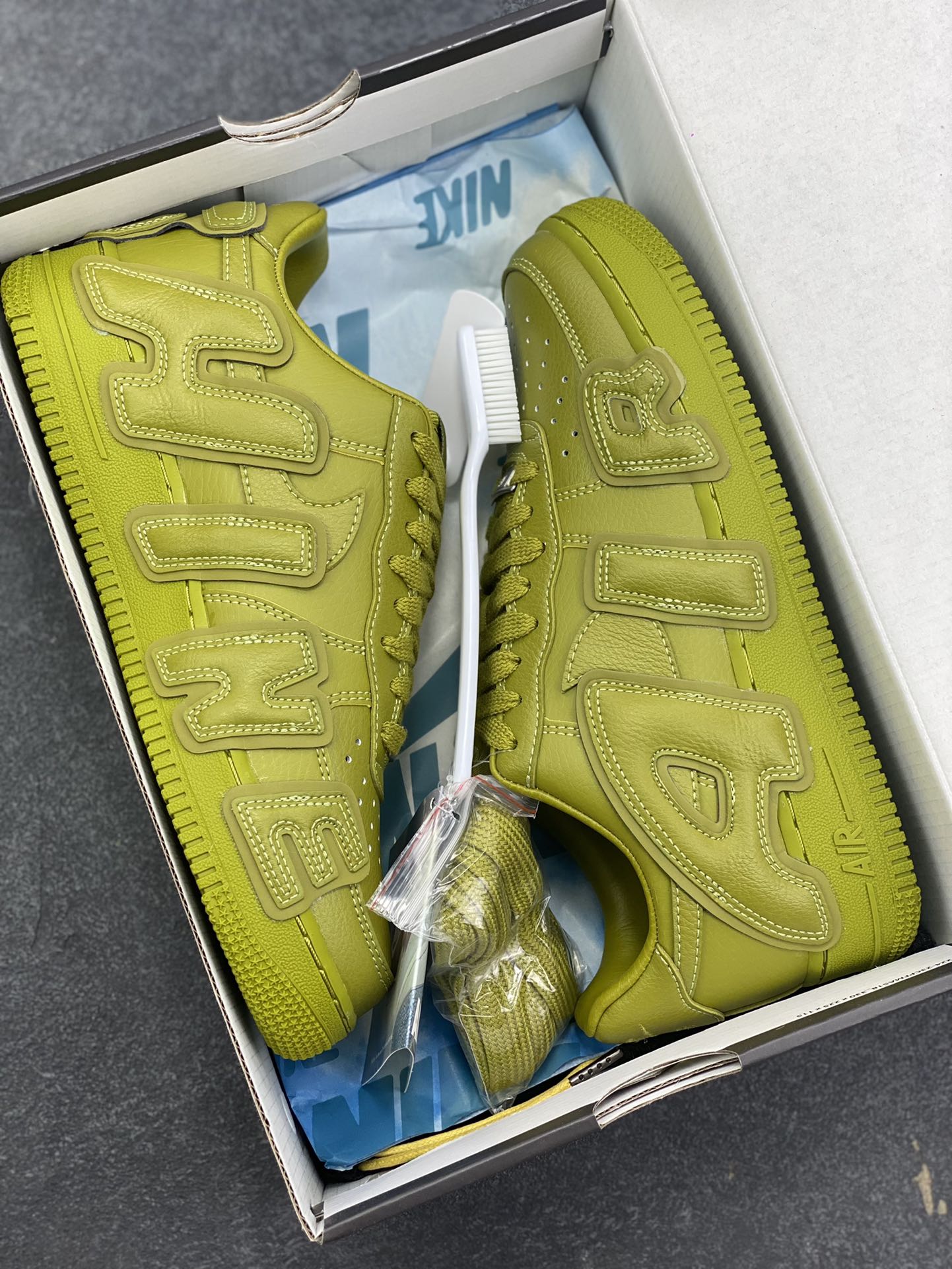 图片[9]-HY版本💯 Nike Air Force 1 Low CPFM联名绿 空军一号低帮运动休闲板鞋 原楦头原纸板 打造纯正空军版型 专注外贸渠道 全掌内置蜂窝气垫 原盒配件 原厂中底钢印、拉帮完美 货号：FQ7069-300 尺码：36 36.5 37.5 38 38.5 39 40 40.5 41 42 42.5 43 44 44.5 45 46-选品中心