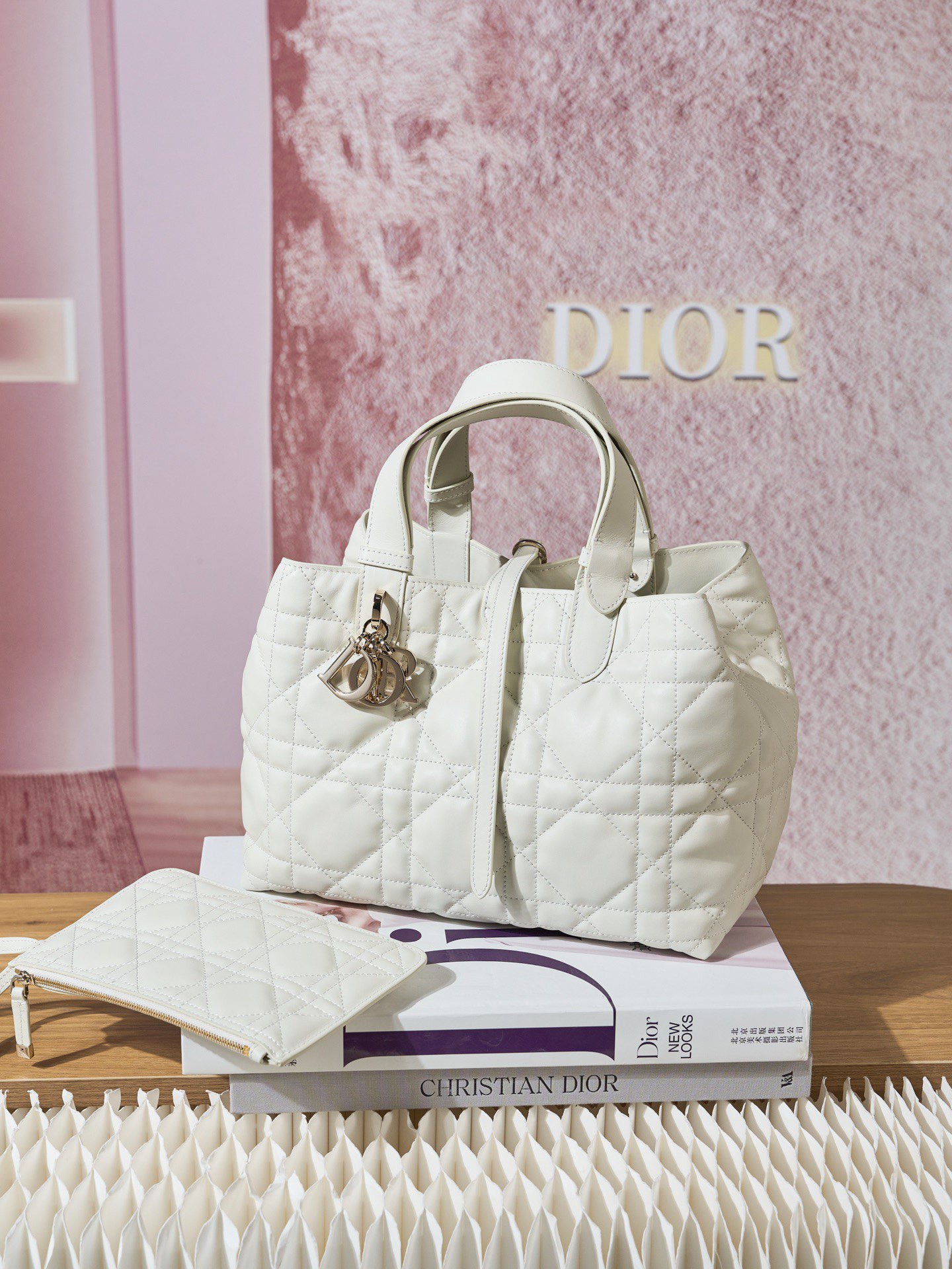 DIOR TOUJOURS 2821 CD Lock D 28.5 x 19 21.5