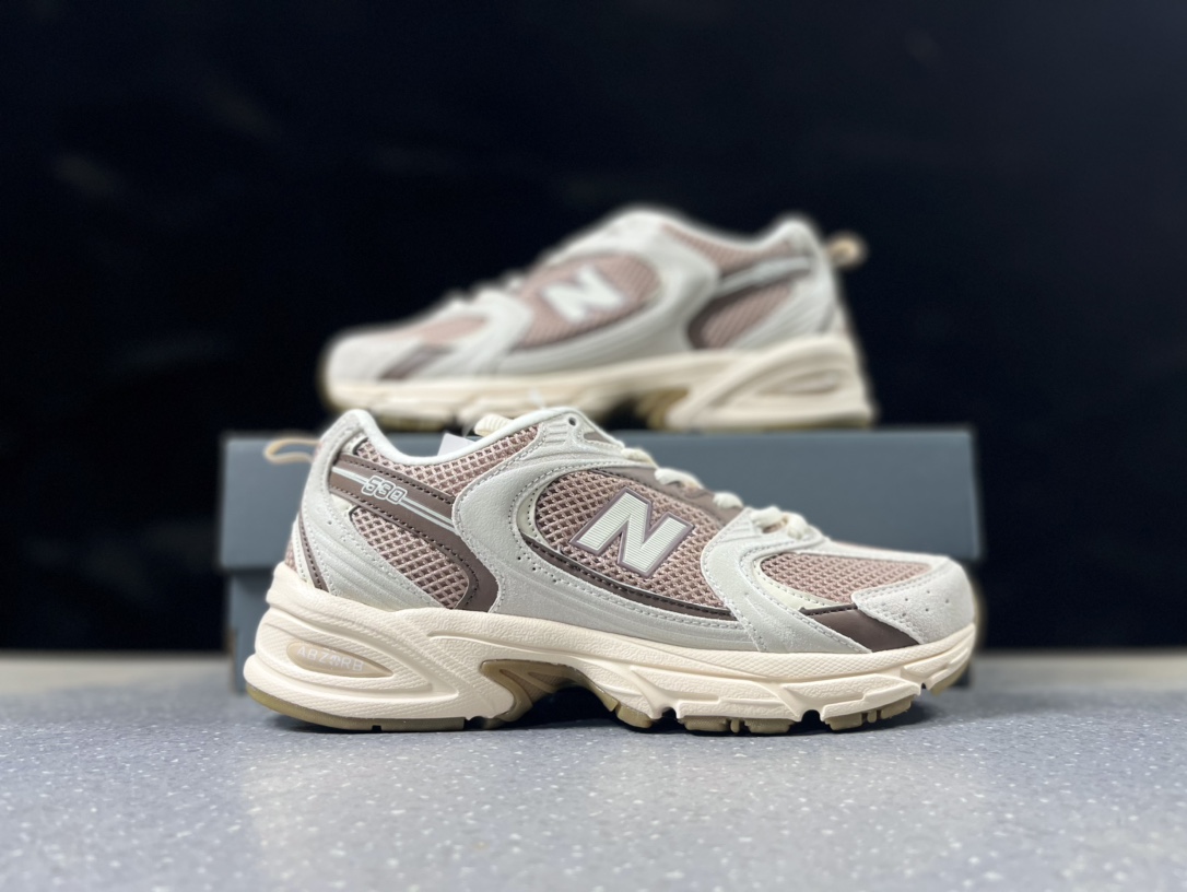 双十一福利特价💰199 新配色‼️
New Balance MR530AG
NB530复古休闲慢跑鞋 
采用原厂材料和胶水 供货天猫混迹各大专柜商场 
全套模具 纯原装皮料切割 质感无敌王
36-45