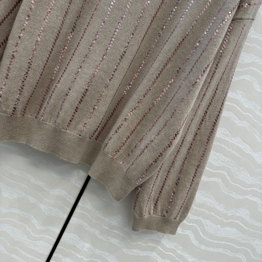 高端原单品质！行走的高定 Bc老钱风穿搭，意大利美学配色条纹珠片落肩羊绒上衣。重工前后定位刺绣珠片工艺，