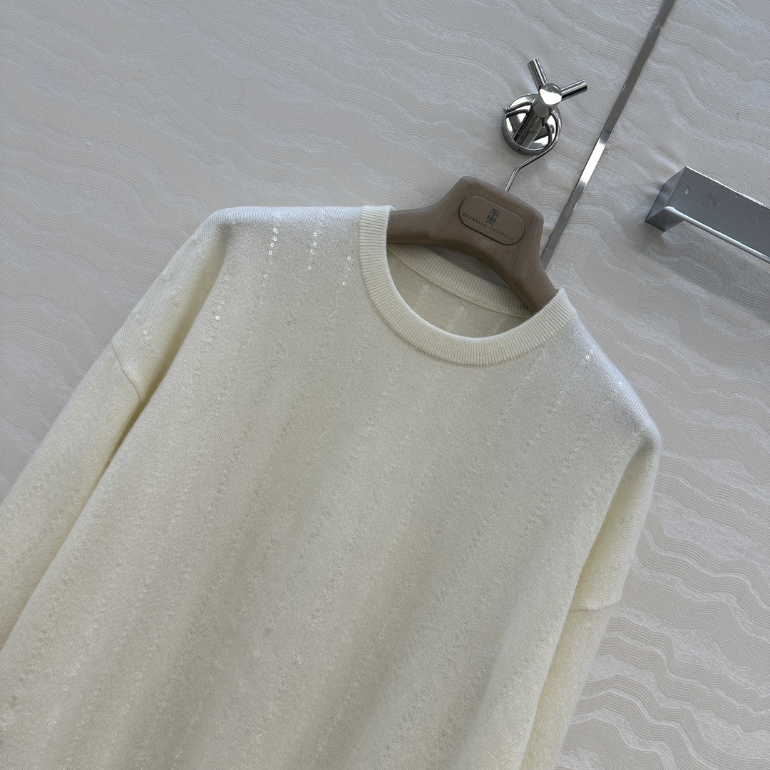 高端原单品质！行走的高定 Bc老钱风穿搭，意大利美学配色条纹珠片落肩羊绒上衣。重工前后定位刺绣珠片工艺，