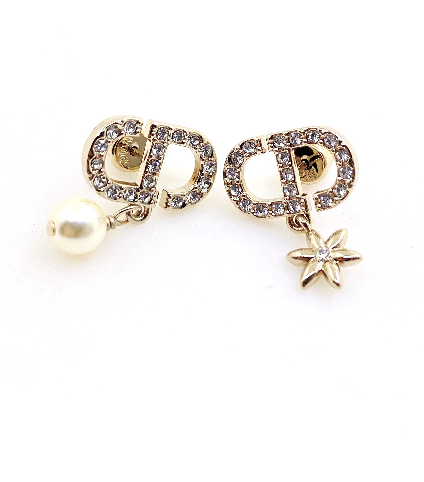 p D or cd