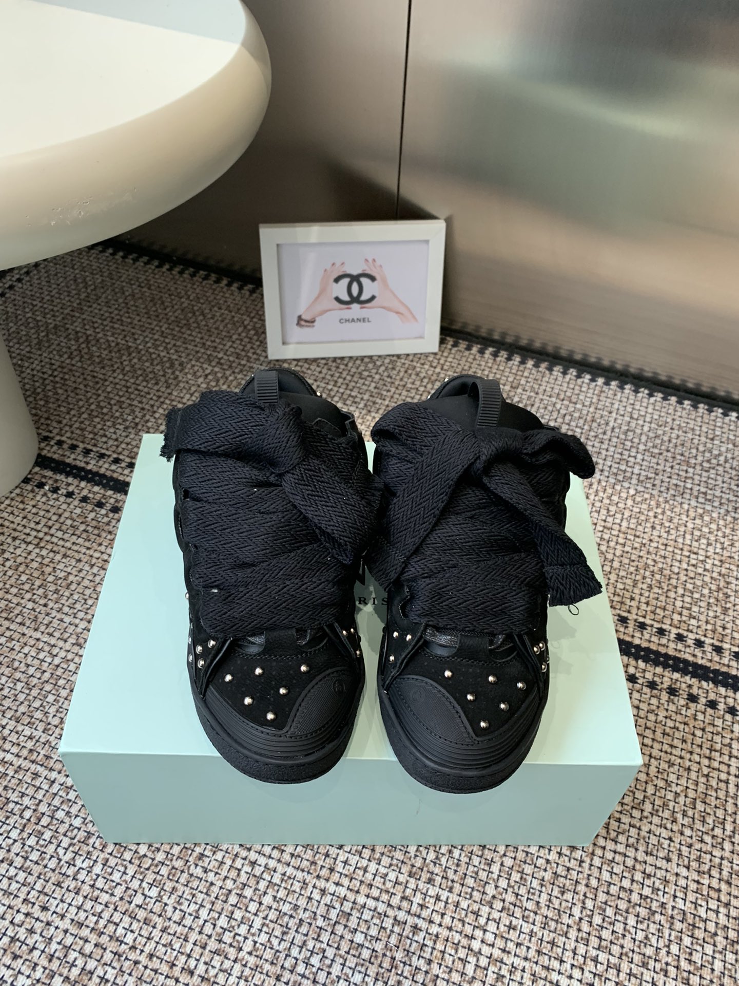 NO:615451,Couple style rivet model Lanvin  Size 35-40 for women, 39-46 for men, casual shoes/sports shoes, sneakers, cowhide19860909情侣款铆钉款 浪凡Lanvin × Gallery Department 联名款限定系列 面包鞋经典 潮流 青春成熟 多面魅力组合构成一个五彩斑斓的艺术品 火爆全球达人打卡 众多红人都纷纷种草 鞋面采用牛皮 牛反绒 织物 撞色拼接 牛皮注塑乳胶垫脚 泼墨与手绘组合不规范描图 原版开发 顶级版本 所有细节都和正品一致 码数女35—40 男39—46,休闲鞋/运动鞋,sneakers,cowhide,Women's Shoes