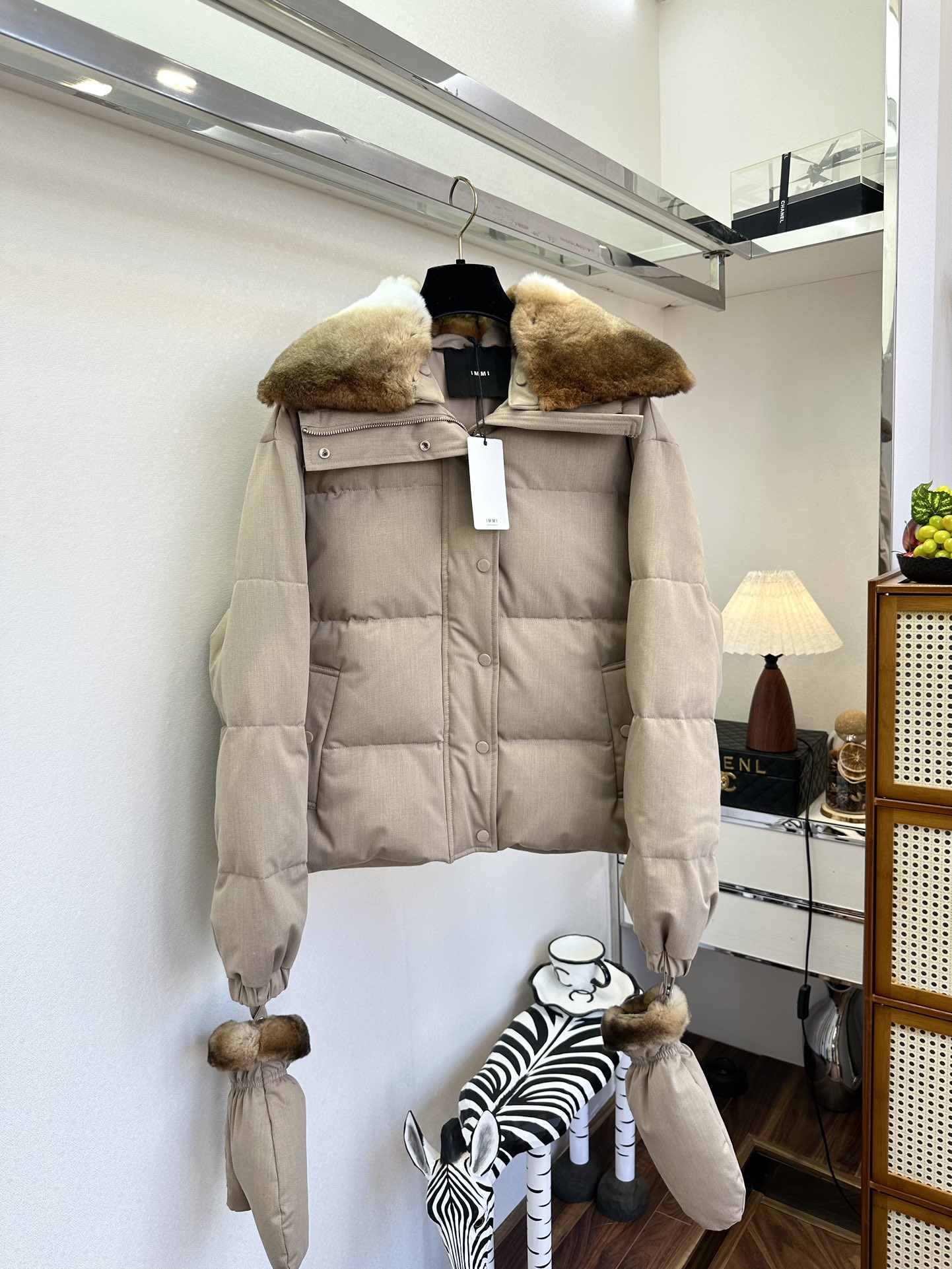 Women’s Winter Goose Down Coat with Detachable Faux Fur Collar