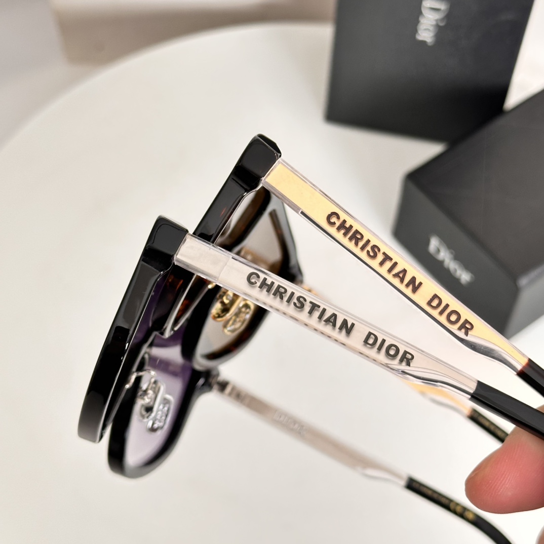 ‼️DIO*✨✨✨MODEL: DiorTag M1F ✨✨✨SIZE：140 ✨✨