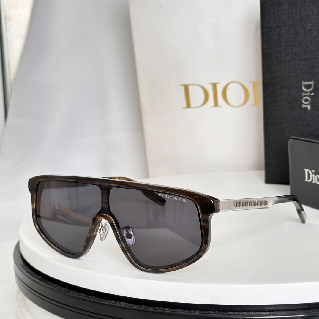 ‼️DIO*✨✨✨MODEL: DiorTag M1F ✨✨✨SIZE：140 ✨✨