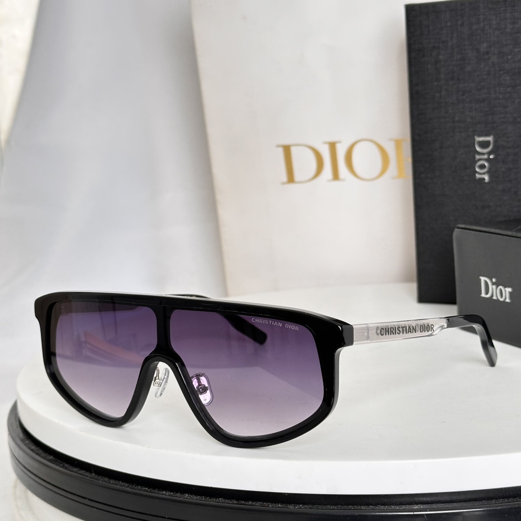 ‼️DIO*✨✨✨MODEL: DiorTag M1F ✨✨✨SIZE：140 ✨✨