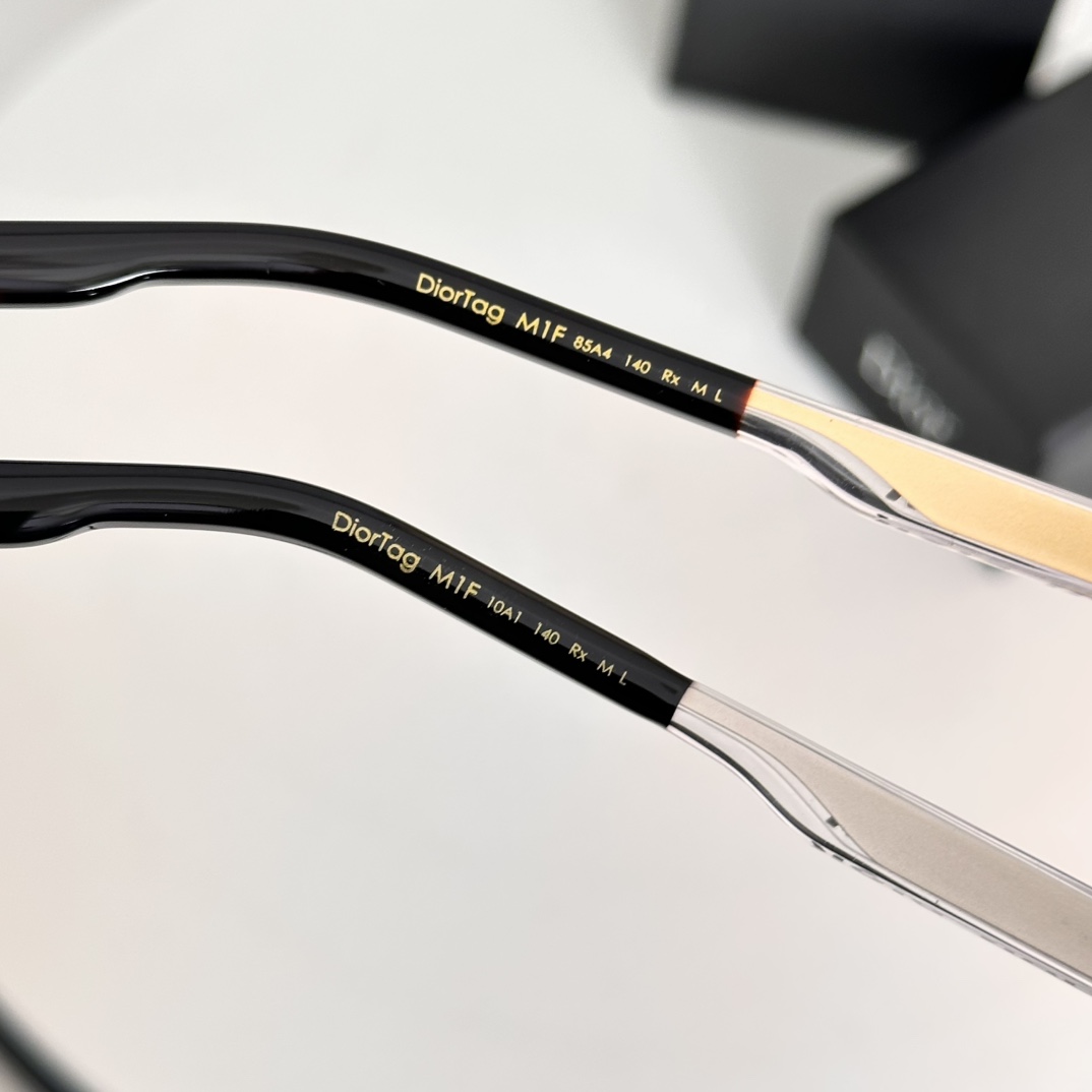 ‼️DIO*✨✨✨MODEL: DiorTag M1F ✨✨✨SIZE：140 ✨✨