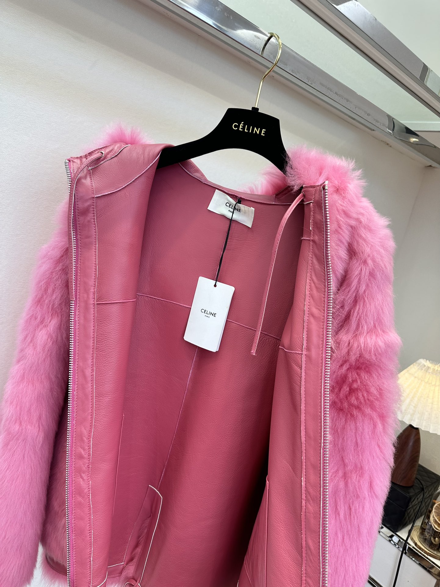 Celine Toscana Shearling Coat: Luxurious, Warm, and Stylish 6 i1762528099 8484 4