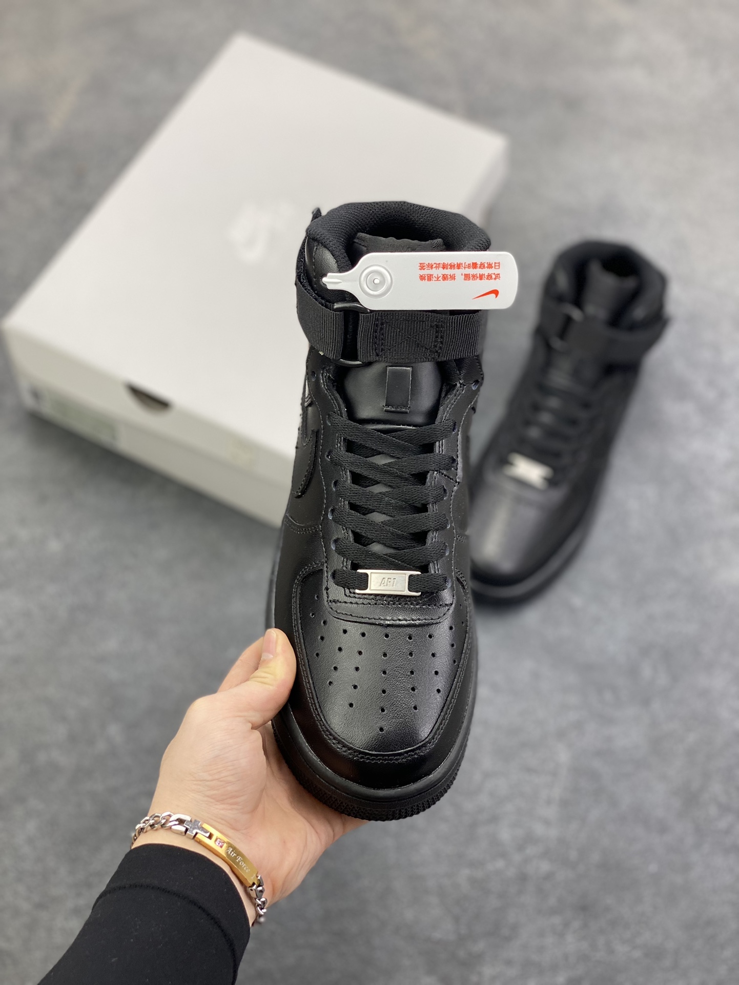 图片[2]-Nike Air Force 1 High 07 高帮黑 空军一号高帮运动休闲板鞋 原楦头原纸板 打造纯正空军版型#专注外贸渠道 全掌内置蜂窝气垫 #原盒配件 原厂中底钢印、拉帮完美 货号：CW2290-001 尺码：36 36.5 37.5 38 38.5 39 40 40.5 41 42 42.5 43 44 44.5 45-选品中心