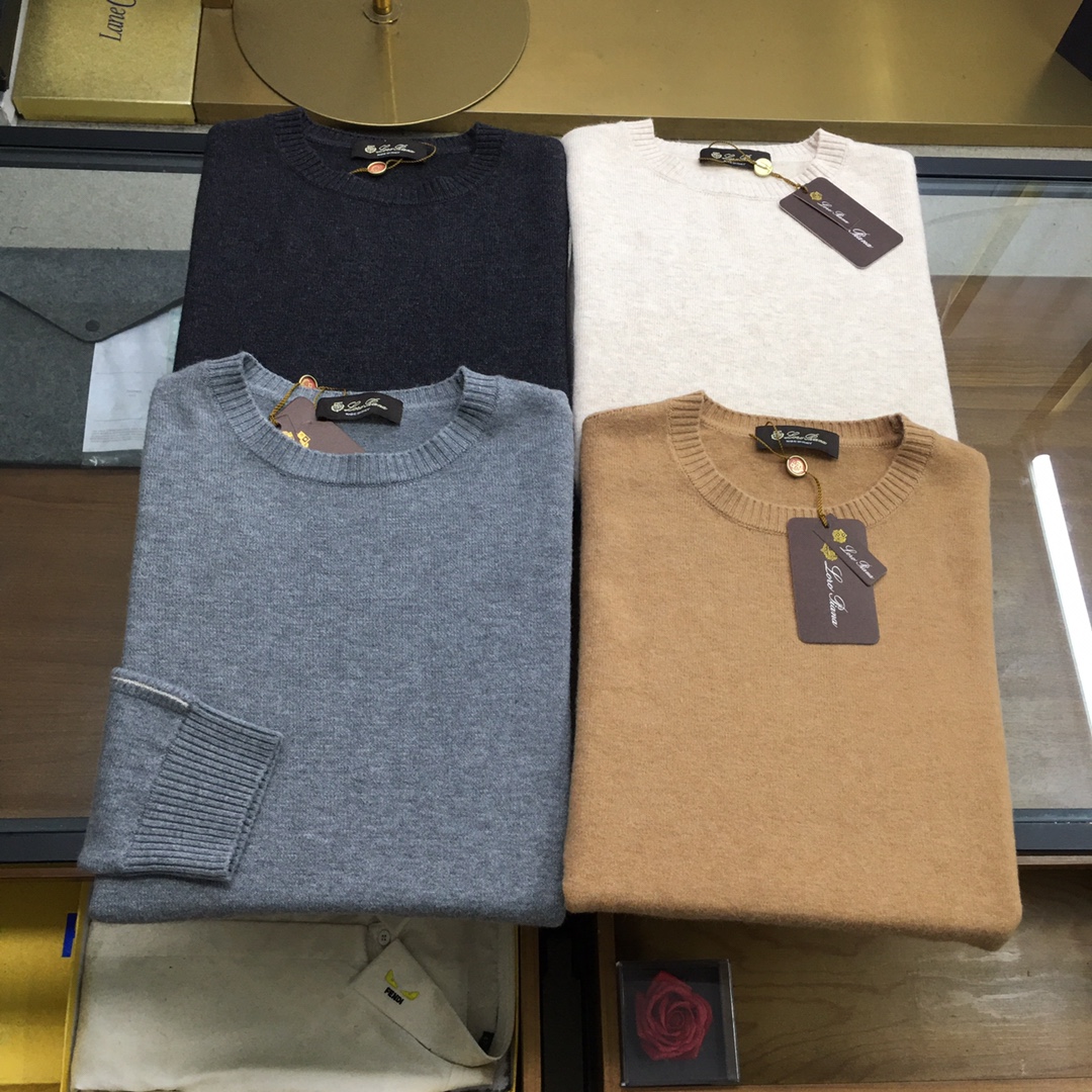 NO:611243,New sweater [LP-Loro Piana] The 2025 autumn and winter counter specializes in new original men's casual sweaters, high-end customization, high version, fashionable and versatile imported fabrics, super soft and delicate to the touch, skin-friendly and comfortable to wear, high-end boutique, the upper body is exquisitely made by the factory, a must-have item for men, complete with three standards, code number 48-56,,loro piana,loro piana,sweaters,alexander wang19860909新品毛衣【LP-Loro Piana诺悠翩雅】 2025秋冬专柜专供新款原单男士休闲毛衣 高端定制 高版本 时尚百搭爆款进口面料 手感超柔软细腻 穿着亲肤舒适 高端精品 代工厂精细做上身非常赞 男士必备单品 三标齐全 码数48-56,,loro piana,loro piana,sweaters,alexander wang,Men's clothing