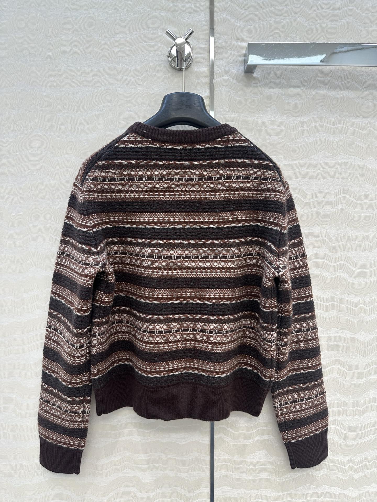 高端原单品质❤️浓郁美式风，费尔岛圆领毛衣，满满的北欧度假风🎀复古定位色彩编织！拥抱冬日阳光的温暖💞气质