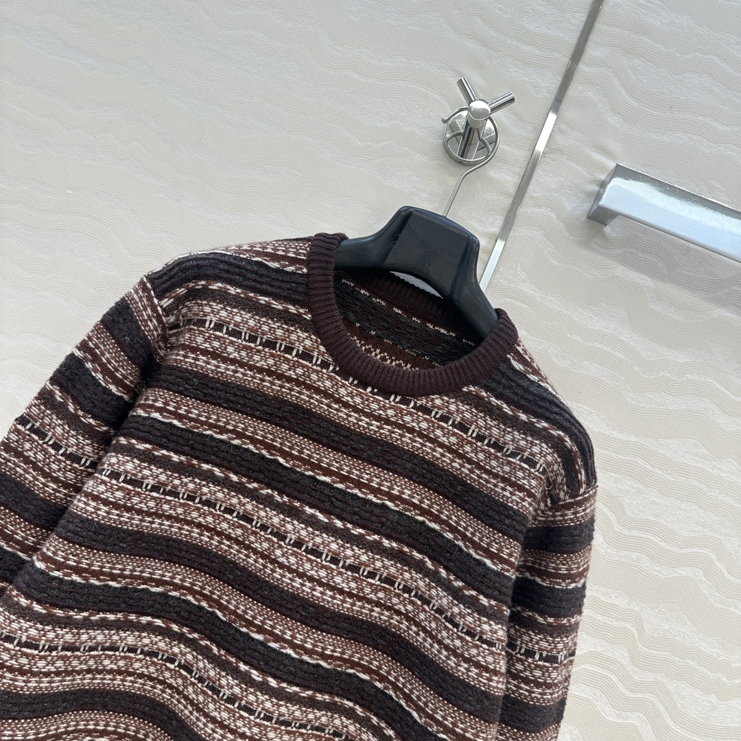 高端原单品质❤️浓郁美式风，费尔岛圆领毛衣，满满的北欧度假风🎀复古定位色彩编织！拥抱冬日阳光的温暖💞气质