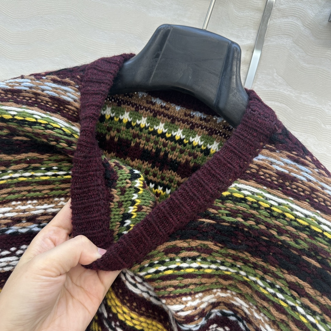 高端原单品质❤️浓郁美式风，费尔岛圆领毛衣，满满的北欧度假风🎀复古定位色彩编织！拥抱冬日阳光的温暖💞气质