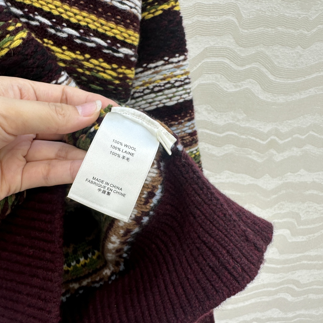 高端原单品质❤️浓郁美式风，费尔岛圆领毛衣，满满的北欧度假风🎀复古定位色彩编织！拥抱冬日阳光的温暖💞气质